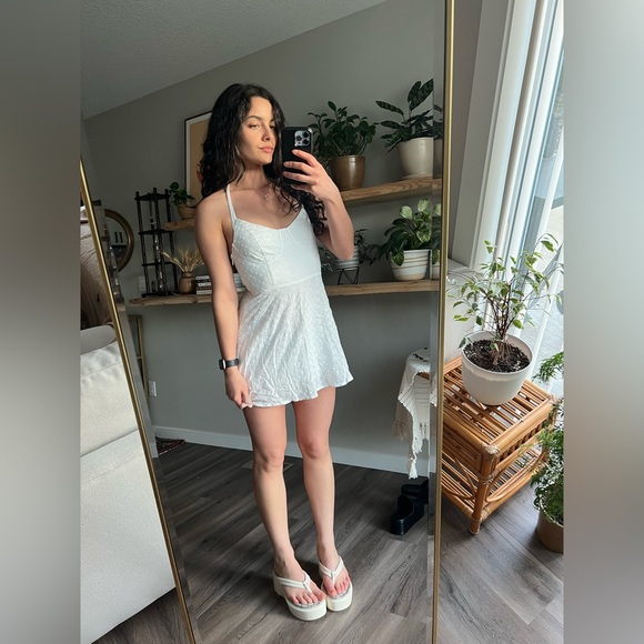 Hello Molly White Dress - Picture 5 of 5